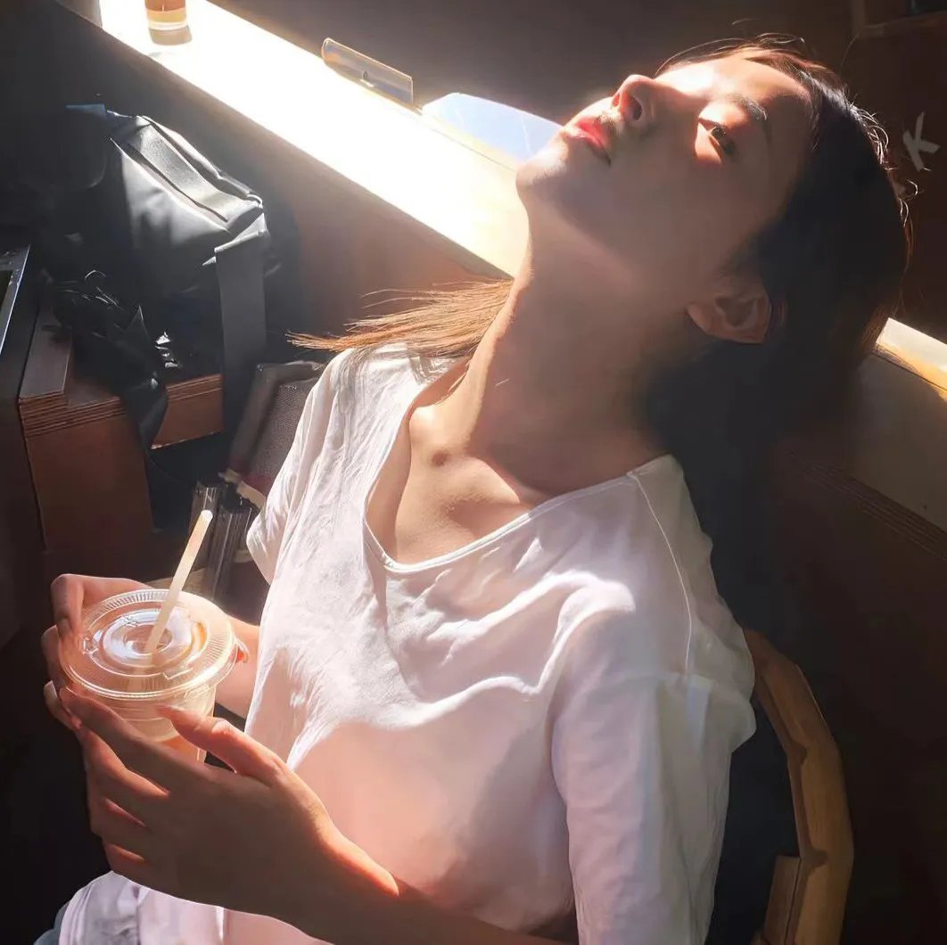 亚曼达厌世系